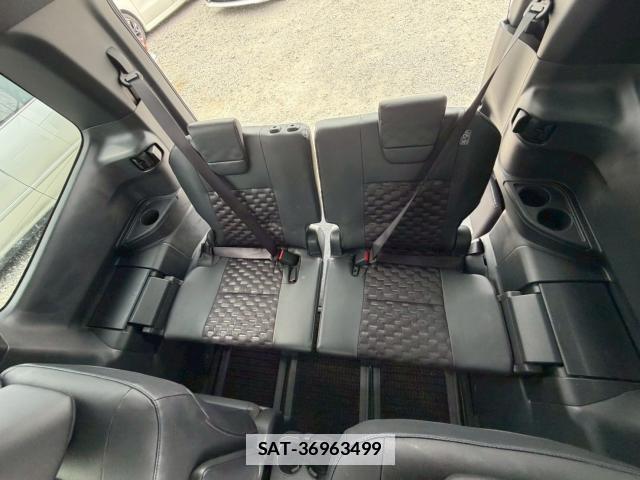 Toyota VOXY 2022-01 7818884-16