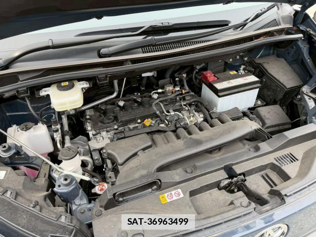 Toyota VOXY 2022-01 7818884-19