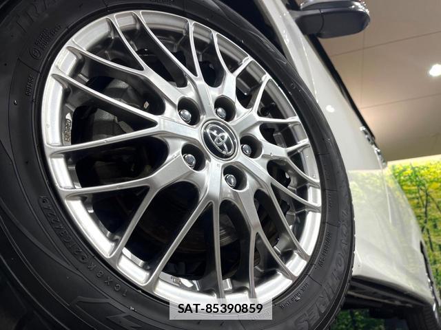 Toyota VOXY 2021-07 7818970-12