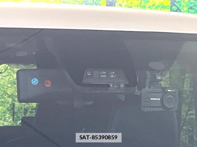 Toyota VOXY 2021-07 7818970-2