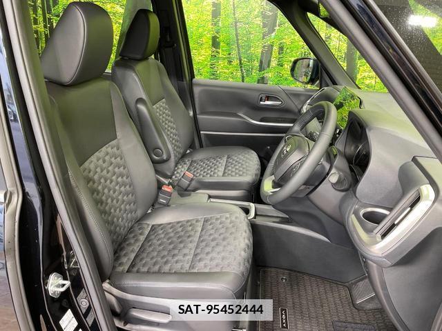 Toyota VOXY 2024-05 7819353-7