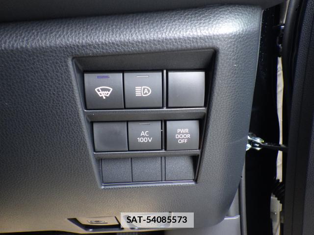Toyota VOXY 2026-02 7819557-15