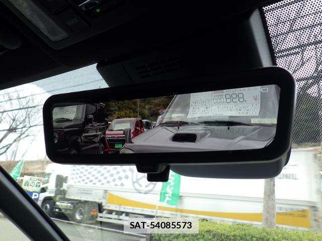 Toyota VOXY 2026-02 7819557-17