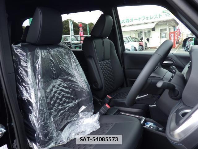 Toyota VOXY 2026-02 7819557-8