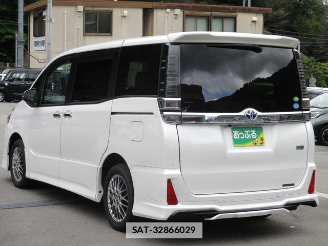 Toyota VOXY 2020-12 7819621-11