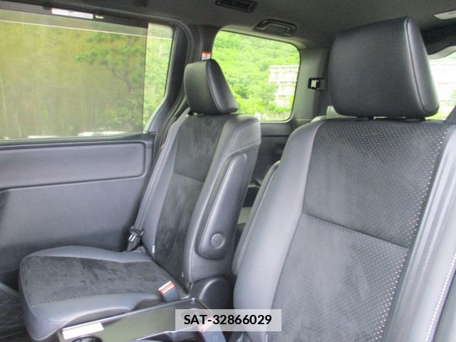 Toyota VOXY 2020-12 7819621-17