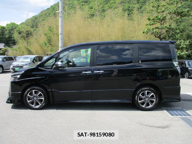 Toyota VOXY 2020-12 7819623-4