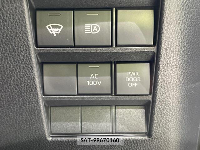 Toyota VOXY 2025-10 7819841-5