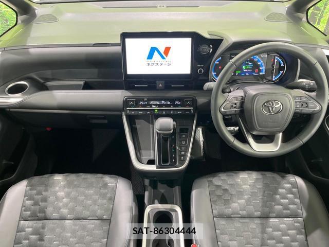 Toyota VOXY 2025-10 7819842-1