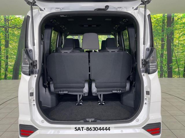 Toyota VOXY 2025-10 7819842-10