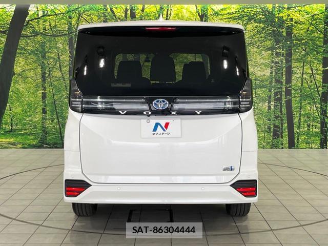 Toyota VOXY 2025-10 7819842-15