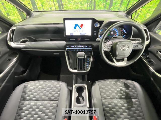 Toyota VOXY 2023-07 7819843-1