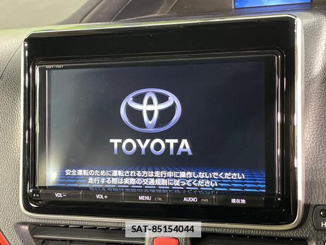 Toyota VOXY 2017-07 7819935-5