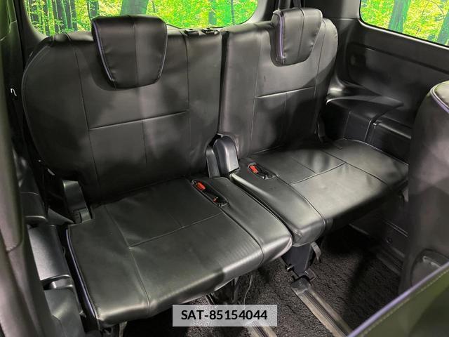 Toyota VOXY 2017-07 7819935-9