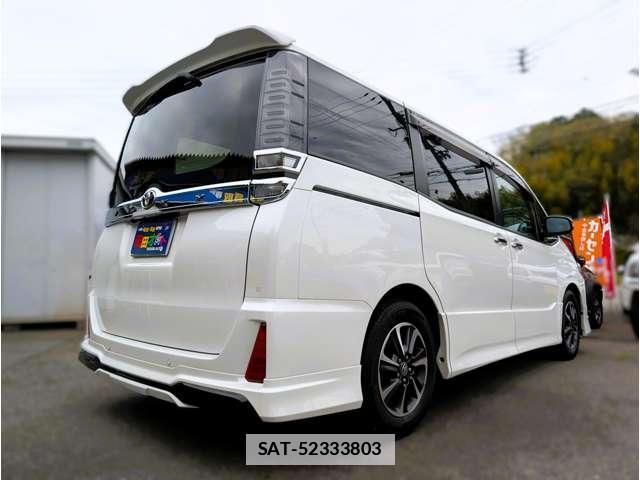Toyota VOXY 2020-12 7820035-1