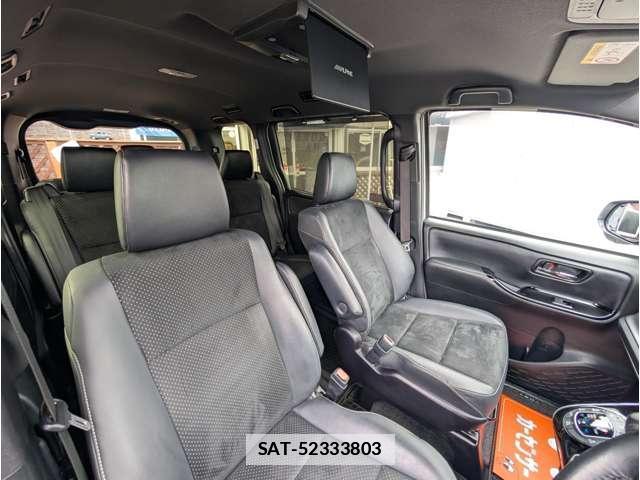 Toyota VOXY 2020-12 7820035-5
