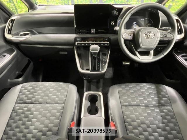 Toyota VOXY 2025-10 7820049-1