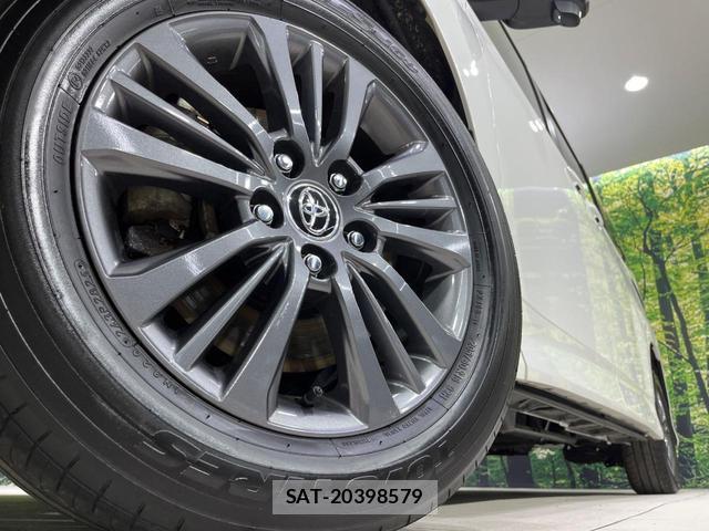 Toyota VOXY 2025-10 7820049-13