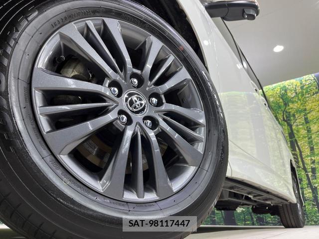 Toyota VOXY 2025-10 7820050-13