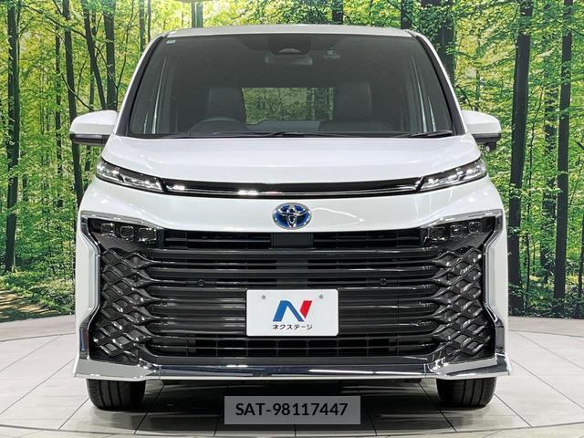 Toyota VOXY 2025-10 7820050-14