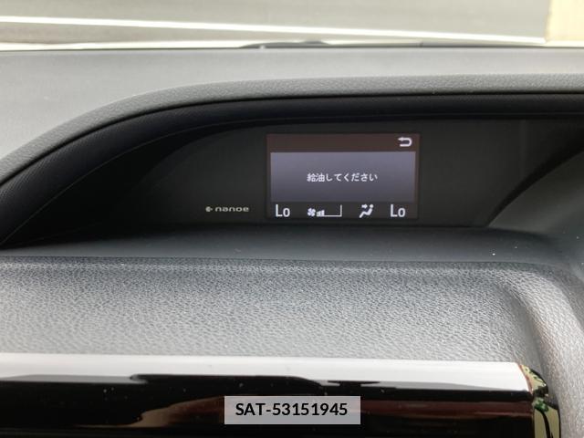 Toyota VOXY 2017-04 7820100-10