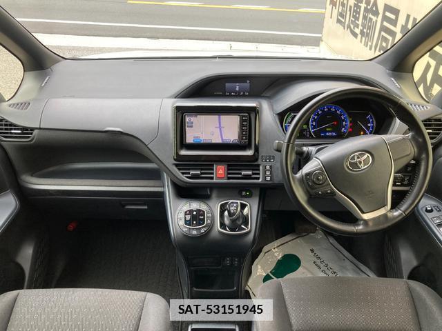 Toyota VOXY 2017-04 7820100-2