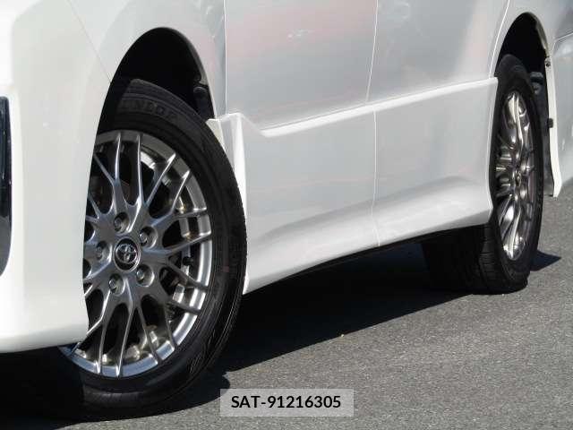 Toyota VOXY 2016-02 7820109-15