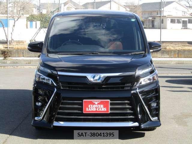 Toyota VOXY 2017-07 7820120-0