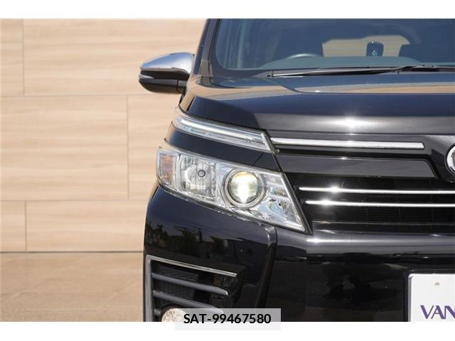 Toyota VOXY 2016-03 7820360-15