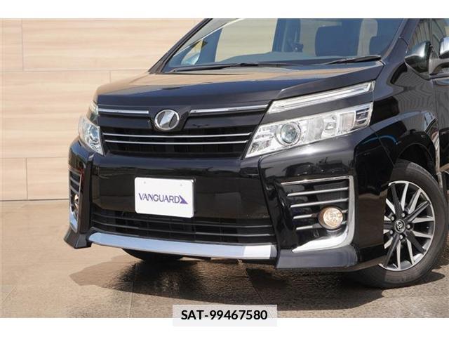Toyota VOXY 2016-03 7820360-17