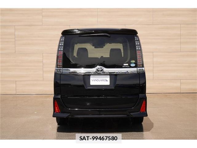Toyota VOXY 2016-03 7820360-3