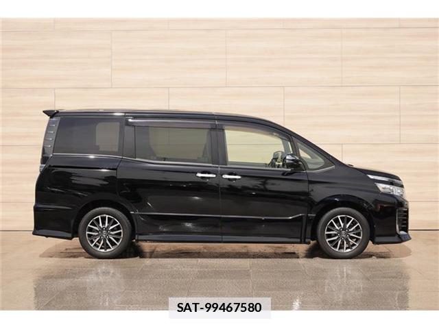 Toyota VOXY 2016-03 7820360-5