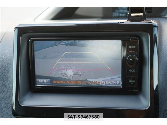Toyota VOXY 2016-03 7820360-8