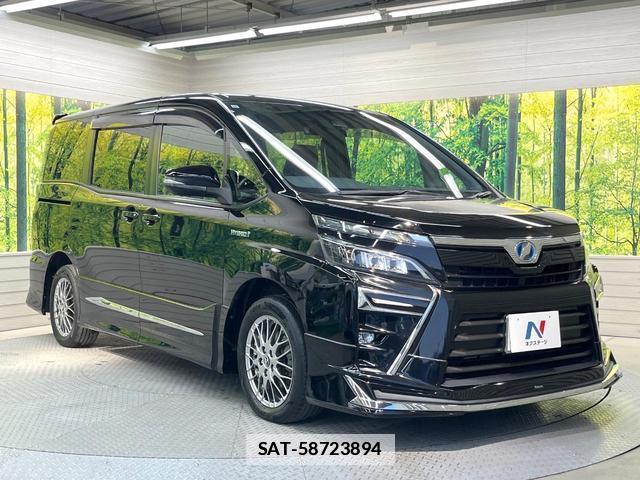 Toyota VOXY 2017-10 7820479-16