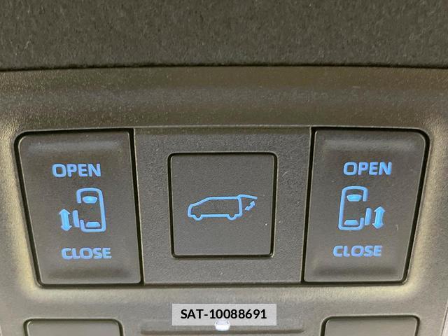Toyota VOXY 2024-02 7820500-5