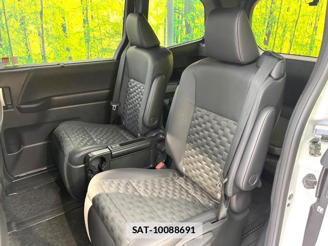 Toyota VOXY 2024-02 7820500-8