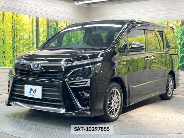 Toyota VOXY 2018 7820537-16