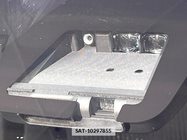 Toyota VOXY 2018 7820537-2