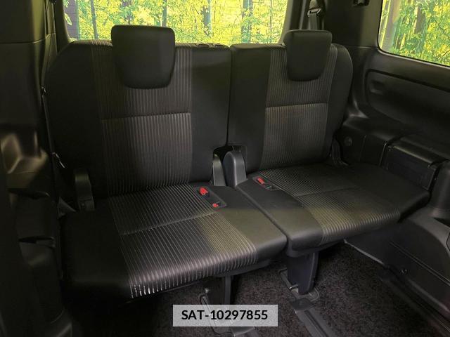Toyota VOXY 2018 7820537-9
