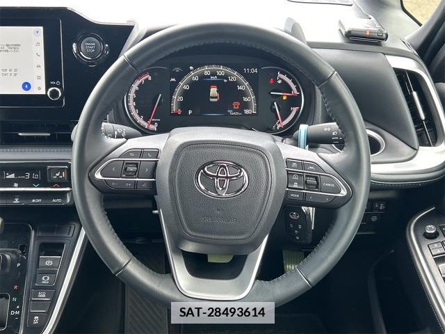 Toyota VOXY 2024-04 7820564-2