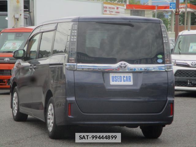 Toyota VOXY 2014-09 7820699-1