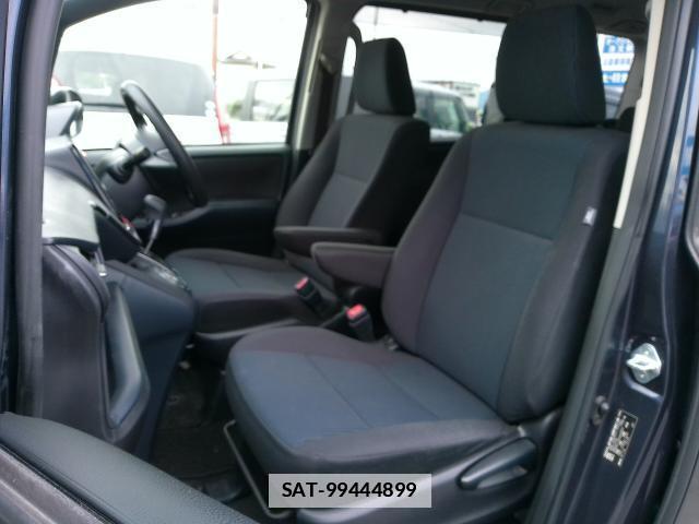 Toyota VOXY 2014-09 7820699-8