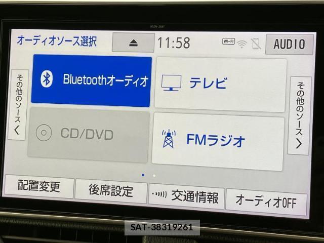 Toyota VOXY 2019-04 7821025-10