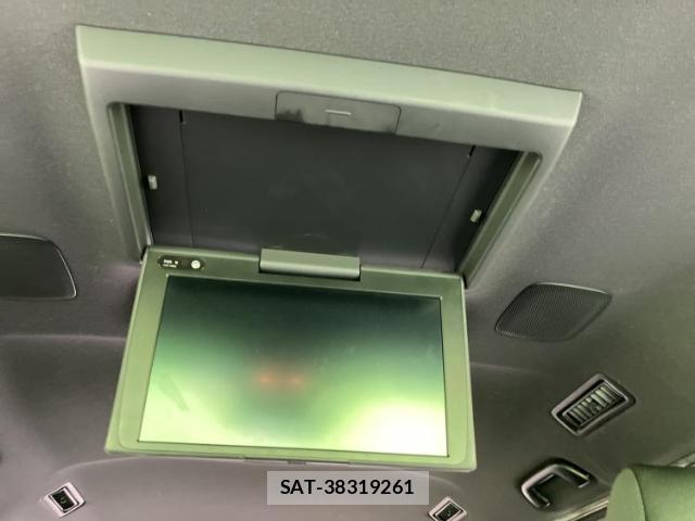 Toyota VOXY 2019-04 7821025-11