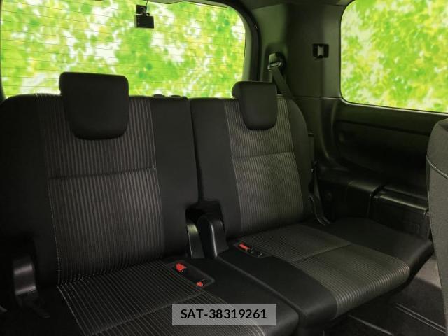 Toyota VOXY 2019-04 7821025-5