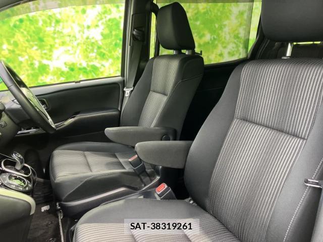 Toyota VOXY 2019-04 7821025-6