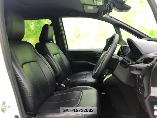 Toyota VOXY 2019-02 7821037-3