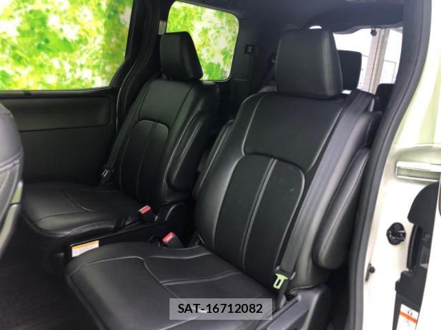 Toyota VOXY 2019-02 7821037-7