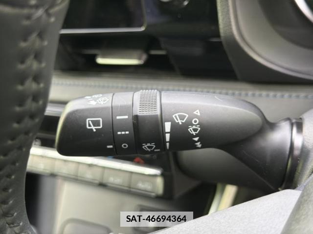 Toyota VOXY 2025-03 7821059-16