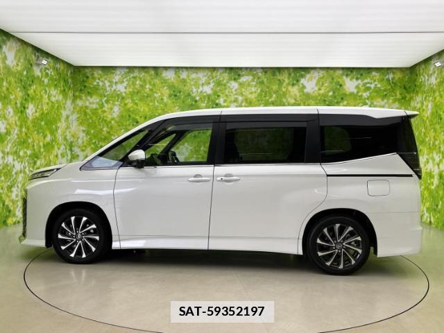 Toyota VOXY 2026-04 7821080-1